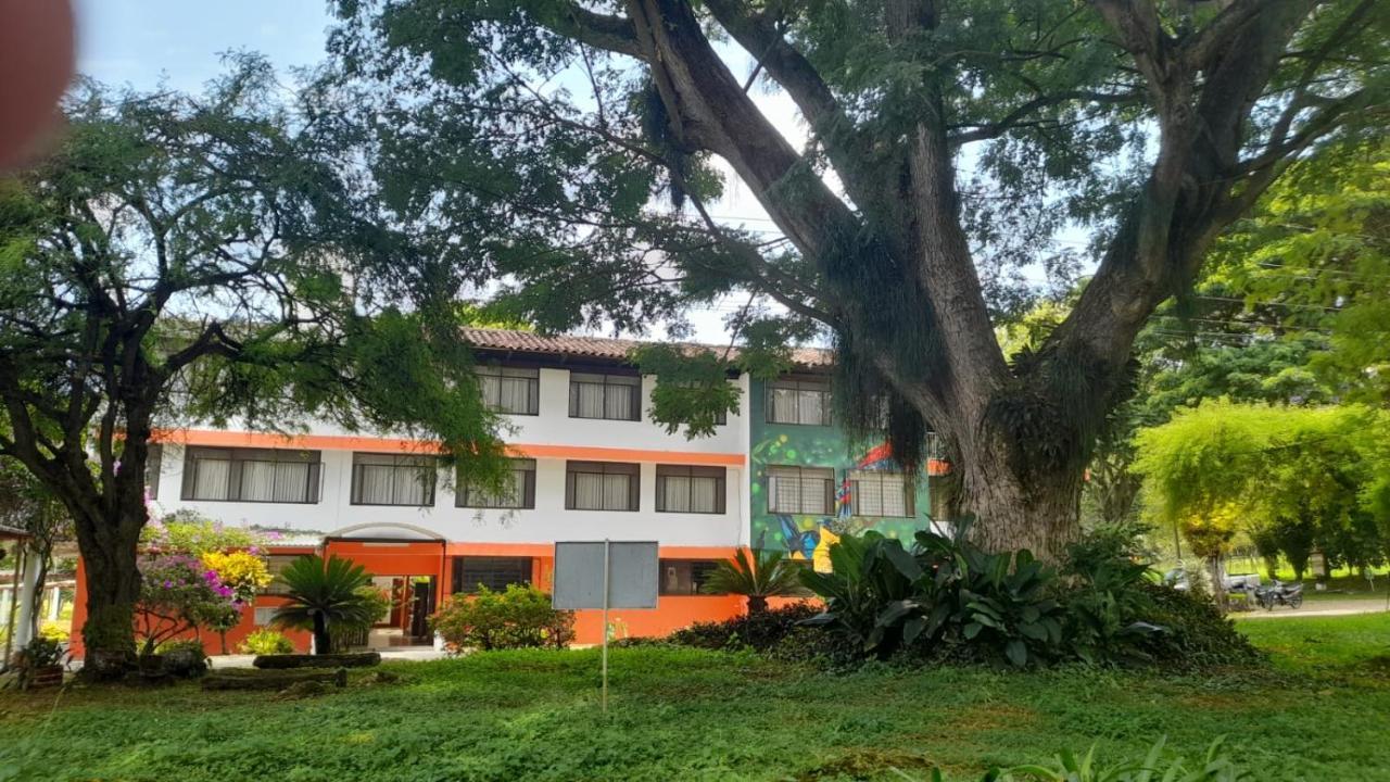 Imca Hotel بوغا المظهر الخارجي الصورة